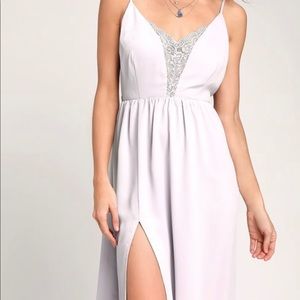 LULUS LAVENDER LACE BACKLESS MIDI DRESS